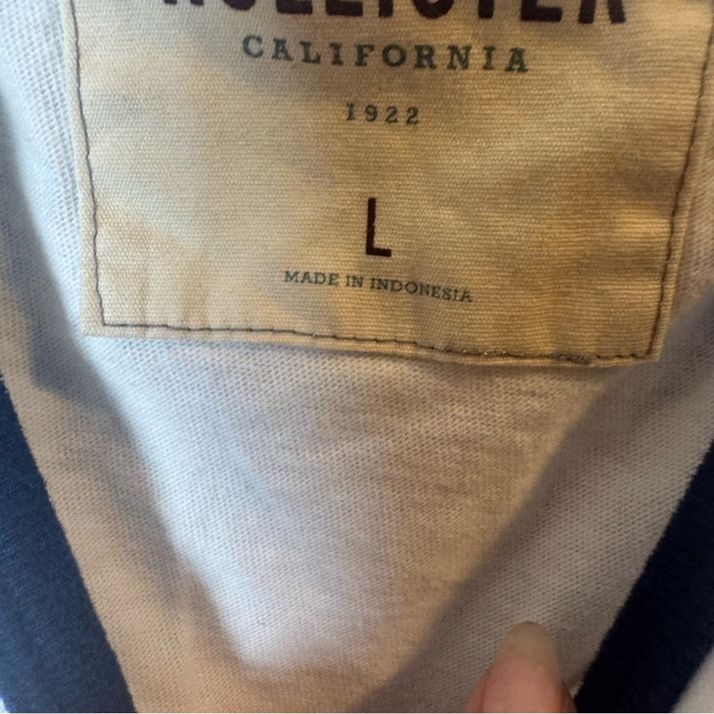 Hollister California Men's White and Navy Tank Top‎ - Picture 3 of 7